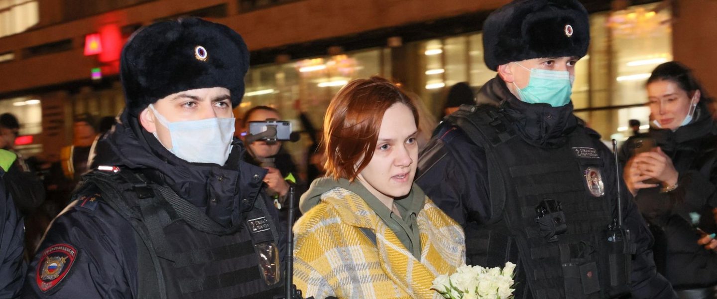 Moscow, arrest, demonstrator, Putin, Ukraine