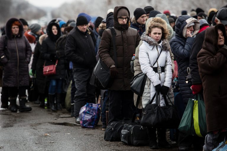 border, crossing, Mayorsk, Donetsk