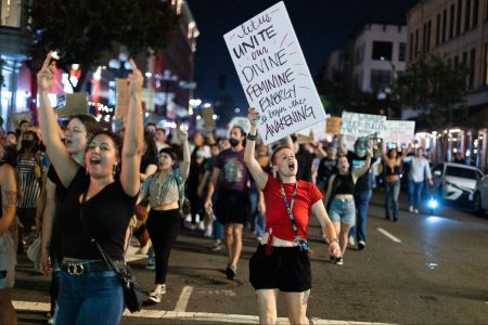 Big Tech, Apple, Google, lawmakers, personal data, mobile phones, Roe v. Wade