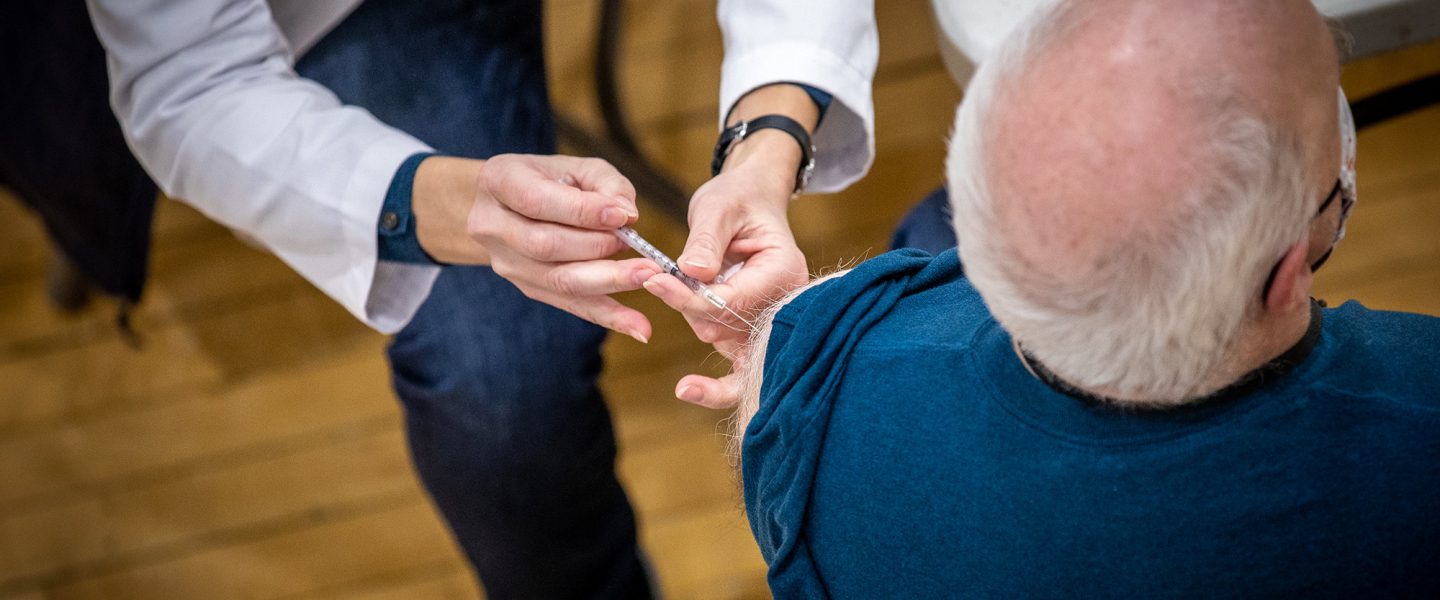 senior citizen, COVID-19 vaccine, Des Moines