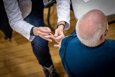 senior citizen, COVID-19 vaccine, Des Moines