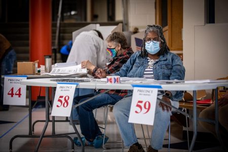 Election workers, Des Moines, Callanan Middle School