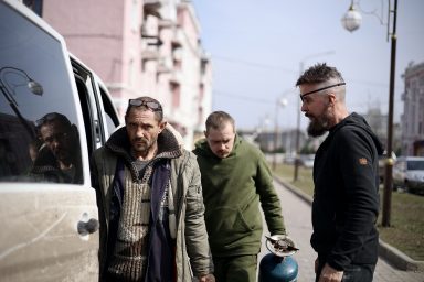 Sergei Kovalenko, friends, arrive Kramatorks