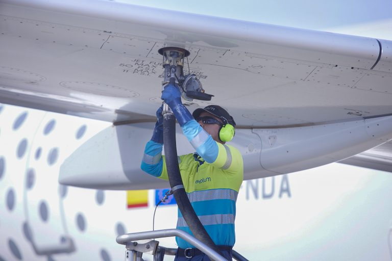 Refuel, airplane, Cepsa, Spain