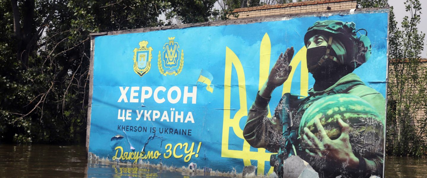 Sign, Kherson, Ukraine, Nova Kakhovka dam, Flood