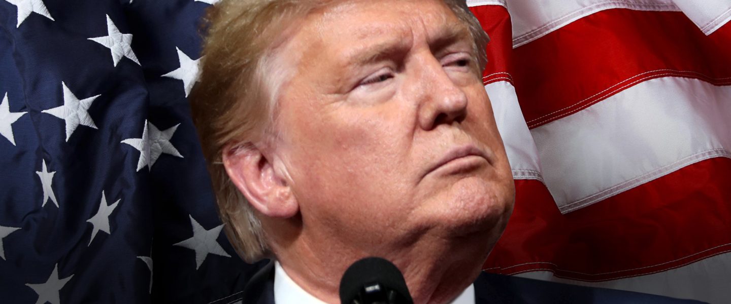 Donald Trump, Veterans Memorial Coliseum, AZ, flag