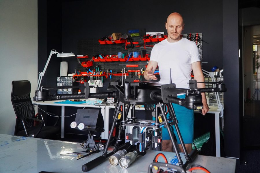 Evhenii Rvachov, SkyLab, drones, workbench