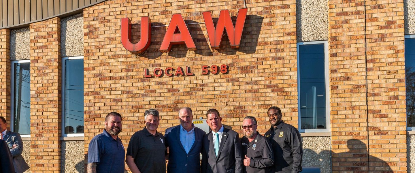 US labor, United Auto Workers, negotiations, looming strike possibility