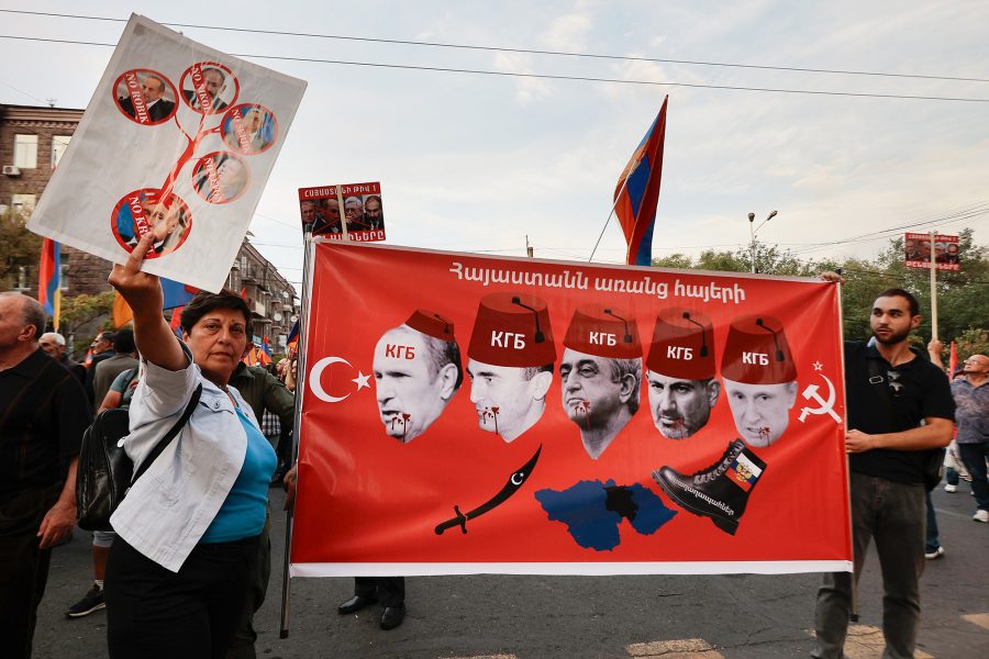 Protest_Signs_Azerbaijan_04_3x2.jpg