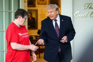 Donald Trump, one hundred dollars, Sharon Simmons, Doordash Grandma